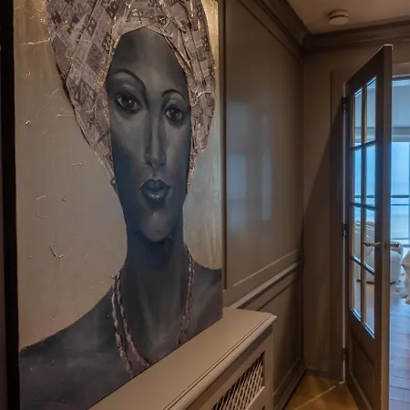 3E Verdiep Appartement Op De Zeedijk In Hartje Knokke Voor Max 7 Personen Appartamento