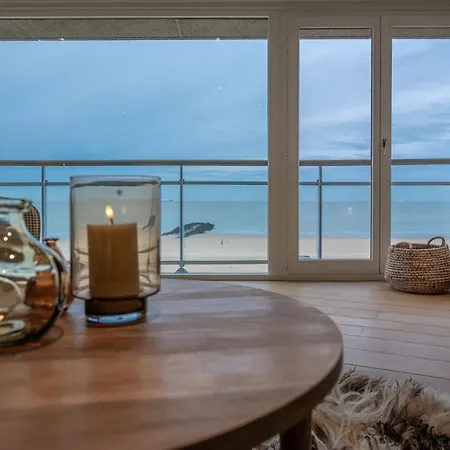 Appartamento 3E Verdiep Appartement Op De Zeedijk In Hartje Knokke Voor Max 7 Personen