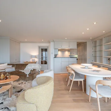 3E Verdiep Appartement Op De Zeedijk In Hartje Knokke Voor Max 7 Personen Knokke-Heist