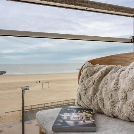 3E Verdiep Appartement Op De Zeedijk In Hartje Knokke Voor Max 7 Personen
